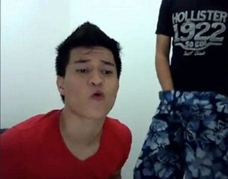 chupaan sa gubat|Pinoy chupaan sa gubat Gay Porn Videos at Gay0Day.